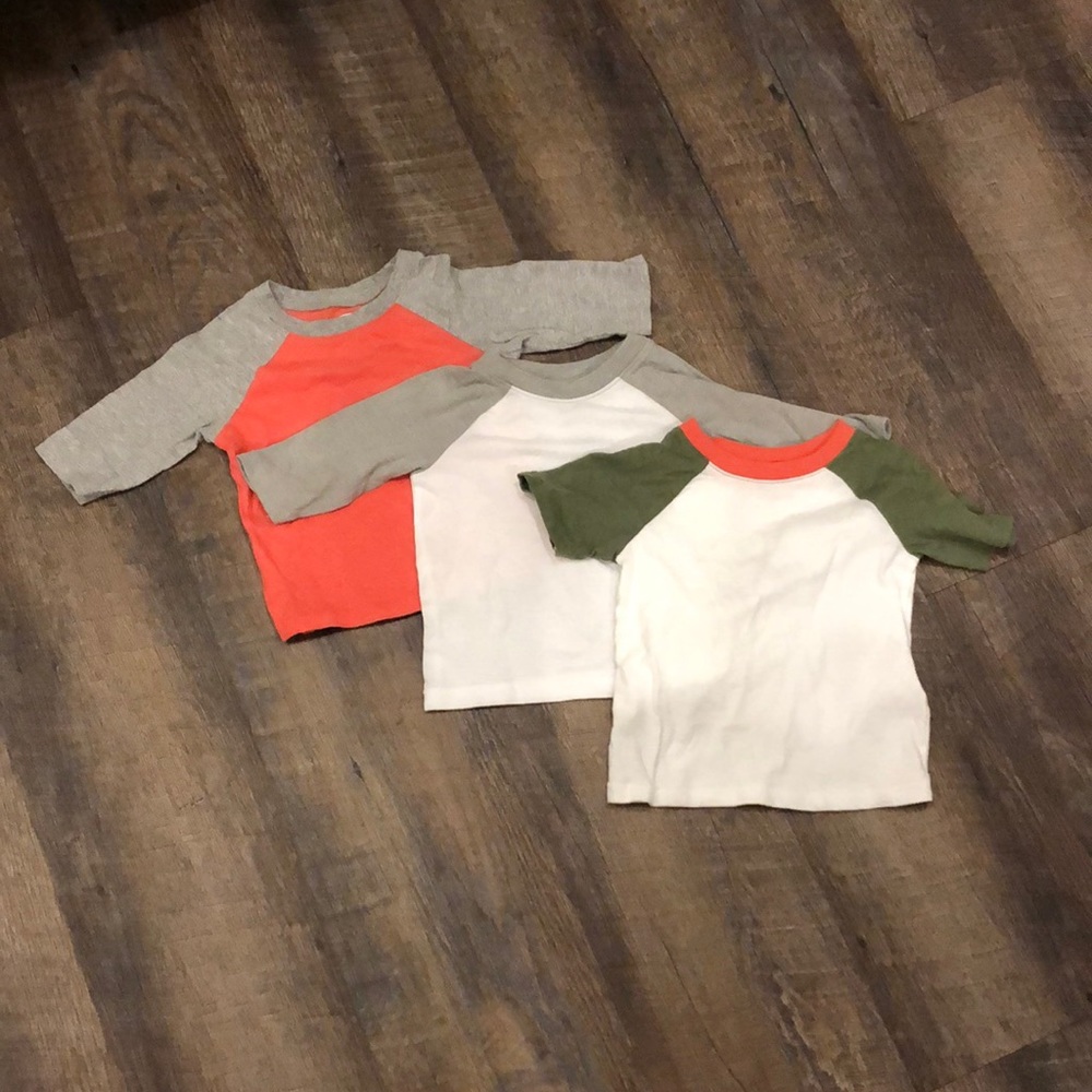 Old Navy T-Shirts - Set of 3 - 12-18M
